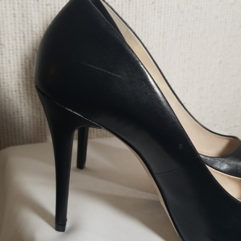 Michael Kors | Leather High Heel Pumps - Picture 8 of 8
